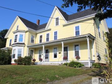 2 BR, 1 BA Apartment 38 West Street, Unit 2, Lisbon, NH 03585
