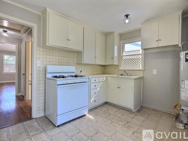 2 BR, 1 BA Apartment 3928 E 1st St, Tulsa, OK 74112