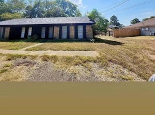 2 BR, 1 BA Apartment 300 Blake Dr B, Longview, TX 75604