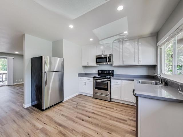 2 BR, 1 BA Apartment 300 Franciscan Court, Fremont, CA 94539