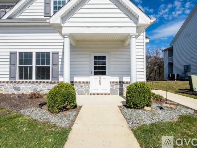 2 BR, 1 BA Apartment 301 College Manor Ave, Unit 301 College Manor Ave, Millersville, PA 17551
