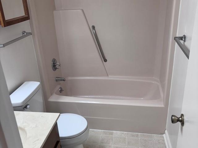 2 BR, 1 BA Apartment 302 Holland Dr, Unit A, Statesville, NC 28677