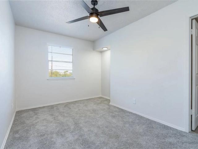 2 BR, 1 BA Apartment 3040 Suntree Plaza Unit 1 0101, Kansas City, KS 66103