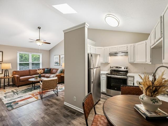 2 BR, 1 BA Apartment 304 S Scientific St Unit 210 210 L, High Point, NC 27260