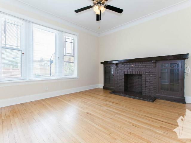 2 BR, 1 BA Apartment 3054 North Greenview, Chicago, IL 60660
