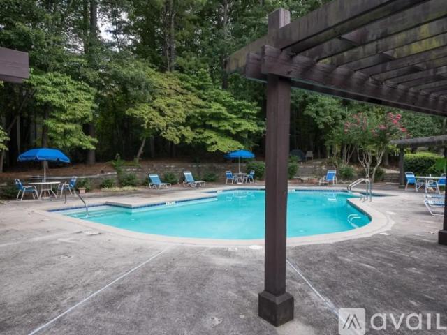 2 BR, 1 BA Apartment 305 River Run Drive, Atlanta, GA 30350