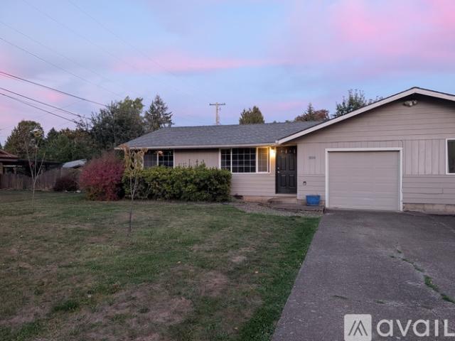 2 BR, 1 BA Apartment 305 SE Atwood Ave, Corvallis, OR 97333