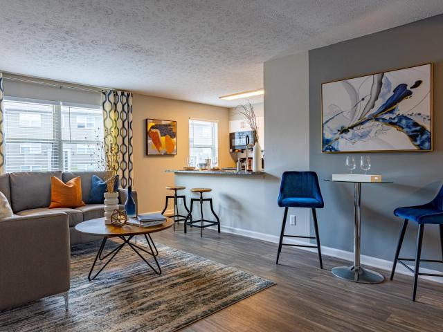 2 BR, 1 BA Apartment 3061 Sprowl Rd Unit 1 Unit 3049 2, Louisville, KY 40299