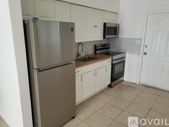 2 BR, 1 BA Apartment 308 Northwest 5th Terrace, Hallandale Beach, FL 33009