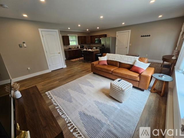 2 BR, 1 BA Apartment 30 Pine St, Unit One, Newport, NH 03773