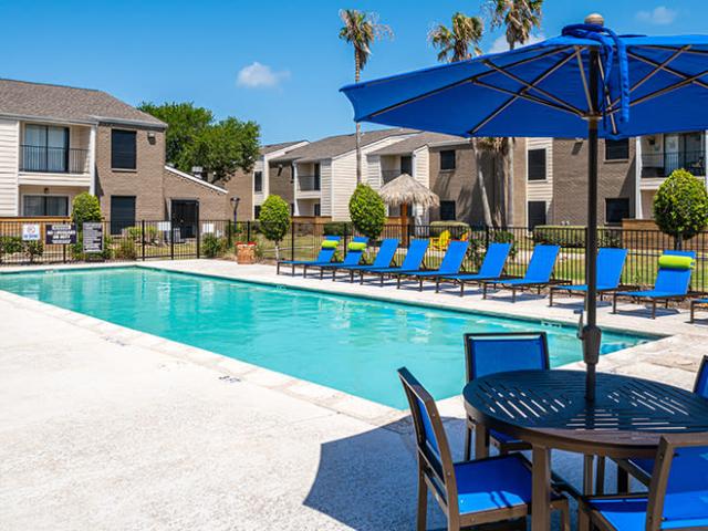 2 BR, 1 BA Apartment 3102 69th St Unit A11, Galveston, TX 77551