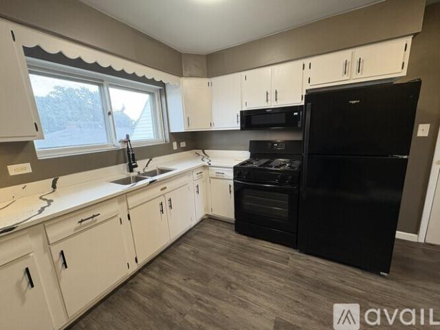 2 BR, 1 BA Apartment 3117 South Laramie Avenue, Unit 3N, Cicero, IL 60804