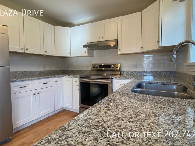 2 BR, 1 BA Apartment 312 Plaza Drive, Dover, NH 03820