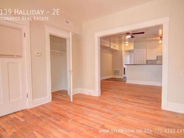 2 BR, 1 BA Apartment 3139 Halliday, St. Louis, MO 63118