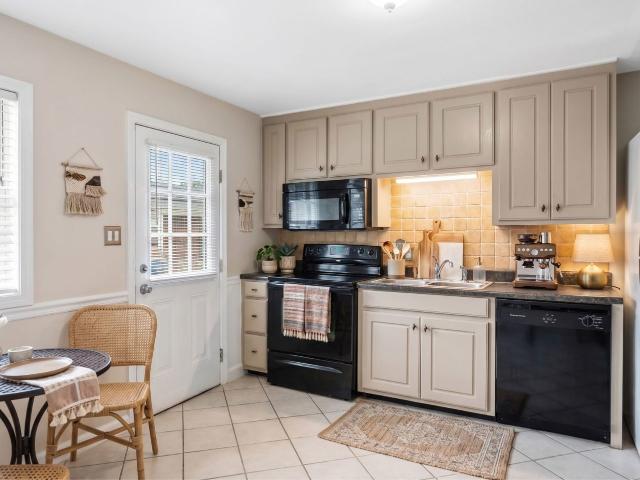 2 BR, 1 BA Apartment 314 West Lebanon Avenue Unit 206 5, Elon, NC 27244