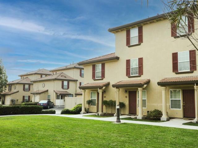 2 BR, 1 BA Apartment 315 Mt. Oso Avenue Unit 810, Tracy, CA 95376