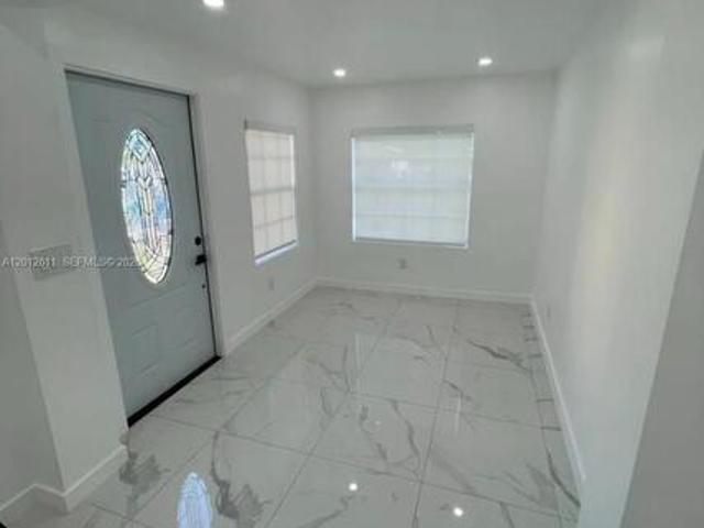 2 BR, 1 BA Apartment 3161 NW 31st St, Miami, FL 33142