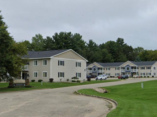 2 BR, 1 BA Apartment 318, 320 DeWitt Ave Fremont, MI 49412