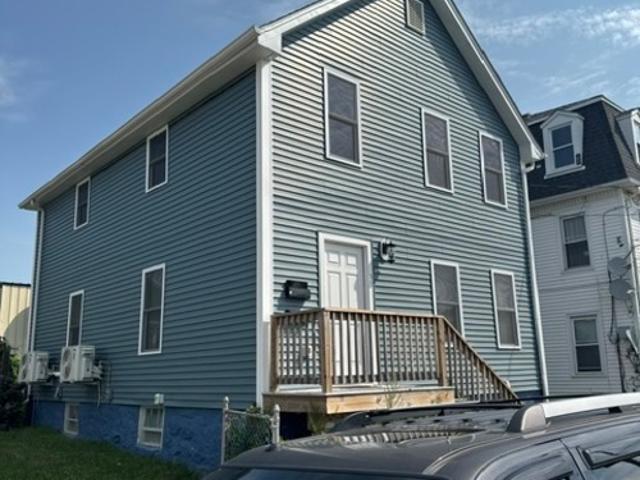 2 BR, 1 BA Apartment 31 Hicks St, Unit 2, New Bedford, MA 02740