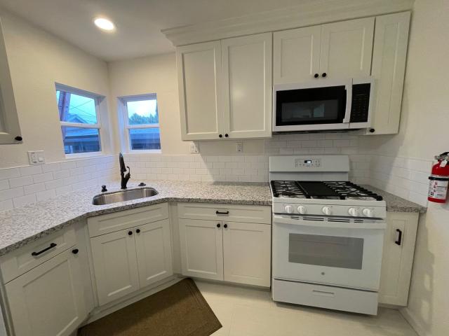 2 BR, 1 BA Apartment 320 Star St Oakley, CA 94561