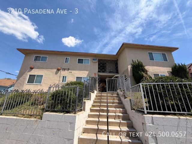 2 BR, 1 BA Apartment 3210 Pasadena Ave, Los Angeles, CA 90031