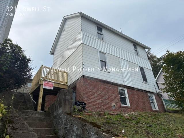 2 BR, 1 BA Apartment 321 Lowell St, Vandergrift, PA 15690