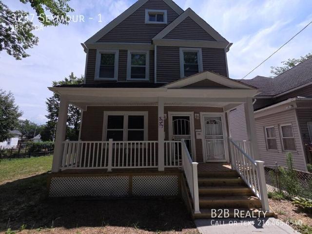 2 BR, 1 BA Apartment 3237 Seymour, Cleveland, OH 44113