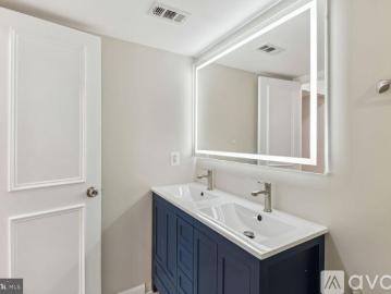 2 BR, 1 BA Apartment 327 8th St NE, Unit 3, Washington, DC 20002