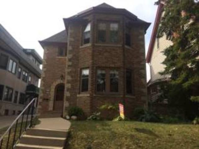 2 BR, 1 BA Apartment 3249 N Summit Ave, Unit, Milwaukee, WI 53211