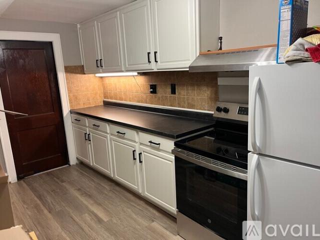 2 BR, 1 BA Apartment 324 North Outagamie Street, Unit 324 1/2, Appleton, WI 54914