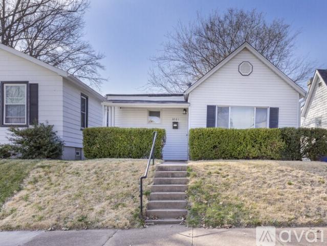 2 BR, 1 BA Apartment 3261 Jasper Park, St. Louis, MO 63139