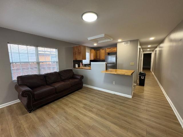 2 BR, 1 BA Apartment 326 South 11th Street, Fernandina Beach, FL 32034