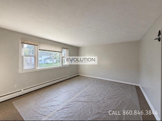 2 BR, 1 BA Apartment 32 Dean Dr, New Britain, CT 06053