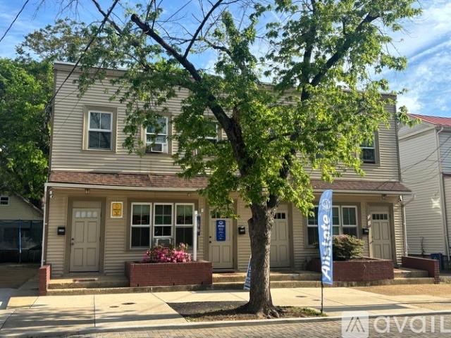 2 BR, 1 BA Apartment 3308 Perry St, Unit 1, Mount Rainier, MD 20712