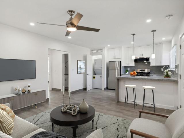 2 BR, 1 BA Apartment 330 N. 1st Street, El Cajon, CA 92021