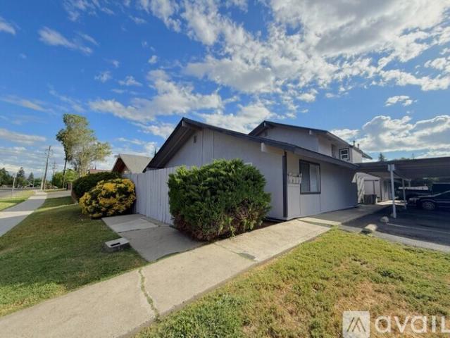 2 BR, 1 BA Apartment 3310 R St, Unit A, Merced, CA 95348