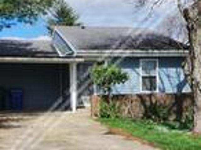 2 BR, 1 BA Apartment 3312 Valhalla Dr Lexington, KY 40515