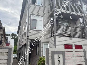 2 BR, 1 BA Apartment 3315 Claremont Ave S, Seattle, WA 98144