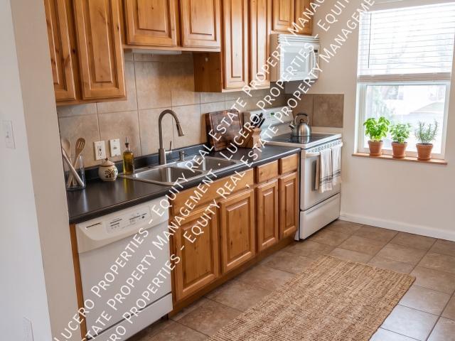 2 BR, 1 BA Apartment 3334 S 825 E, Millcreek, UT 84106