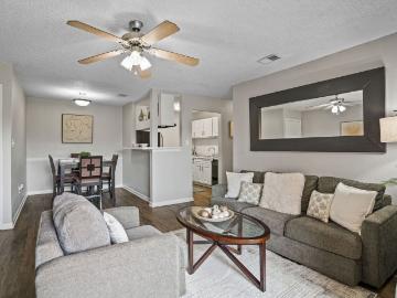 2 BR, 1 BA Apartment 3339 Handy Road Unit 921, Tampa, FL 33618