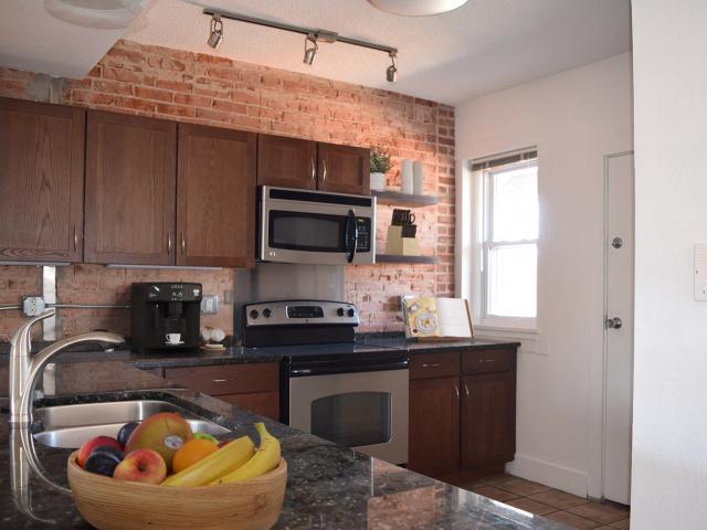 2 BR, 1 BA Apartment 3346 3350 Gillham Road Unit 3350 2W, Kansas City, MO 64109