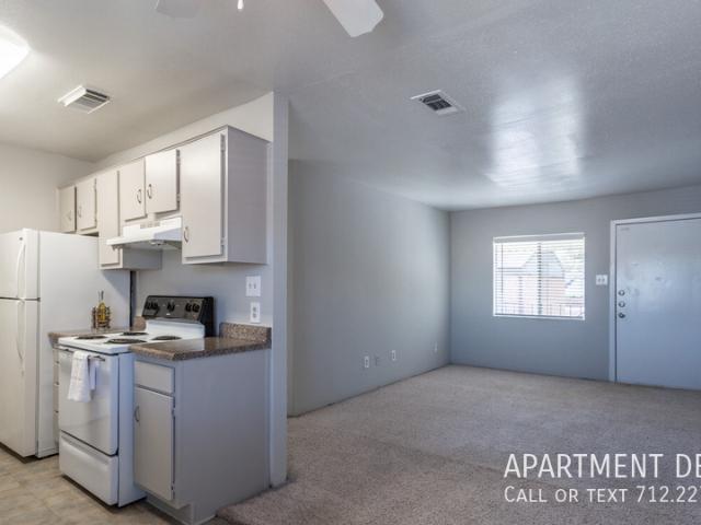 2 BR, 1 BA Apartment 3346 E Walnut StÂ, Pearland, TX 77581