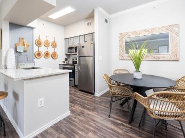 2 BR, 1 BA Apartment 3379 Timber View Dr Unit 21201, San Antonio, TX 78251