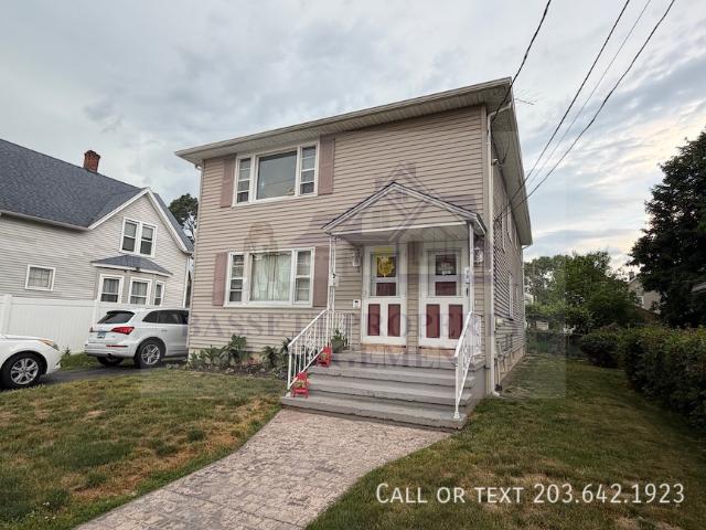 2 BR, 1 BA Apartment 33 Beacon Street, Hamden, CT 06514