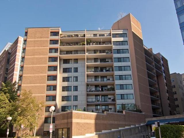 2 BR, 1 BA Apartment 33 Blossom, Boston, MA 02114