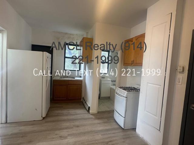 2 BR, 1 BA Apartment 33 Tuckahoe Rd, Yonkers, NY 10710, Yonkers, NY 10710