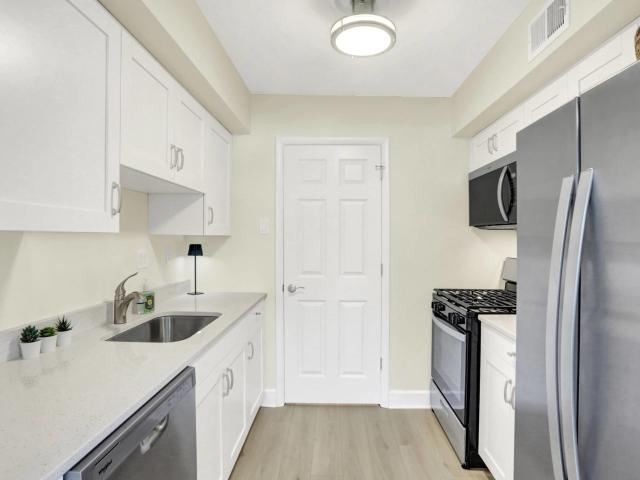 2 BR, 1 BA Apartment 4405 A Union Deposit Road Unit 544111, Harrisburg, PA 17111