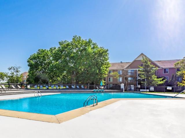 2 BR, 1 BA Apartment 440 Gregory Ave. Unit 1B, Glendale Heights, IL 60139