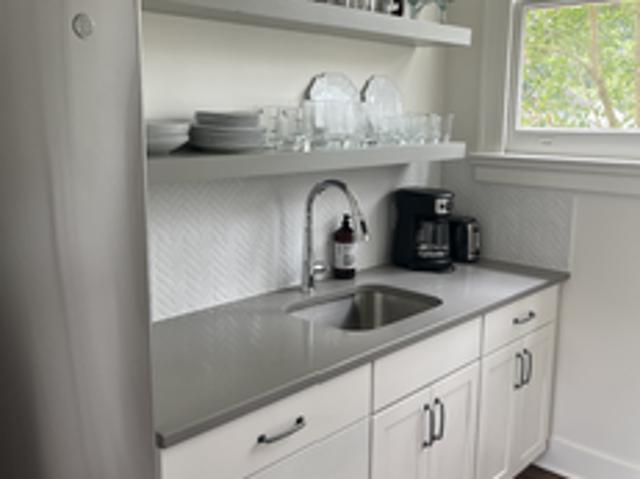 2 BR, 1 BA Apartment 4417 Constance Street, Unit 2B, New Orleans, LA 70115