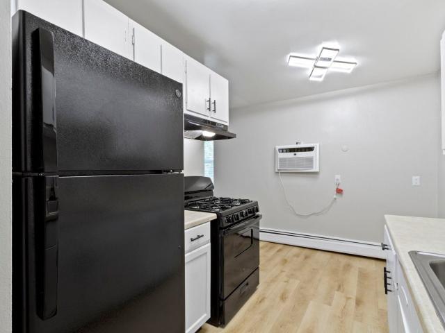 2 BR, 1 BA Apartment 4417 Linwood Ct Unit 4409 1, Indianapolis, IN 46201